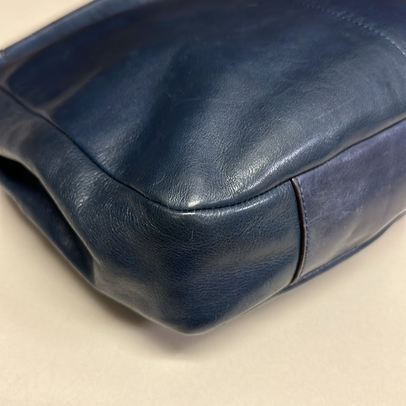 🔥🔥🔥Coach Chelsea Ashlyn Blue Leather Shoulder Bag - Picture 8 of 16